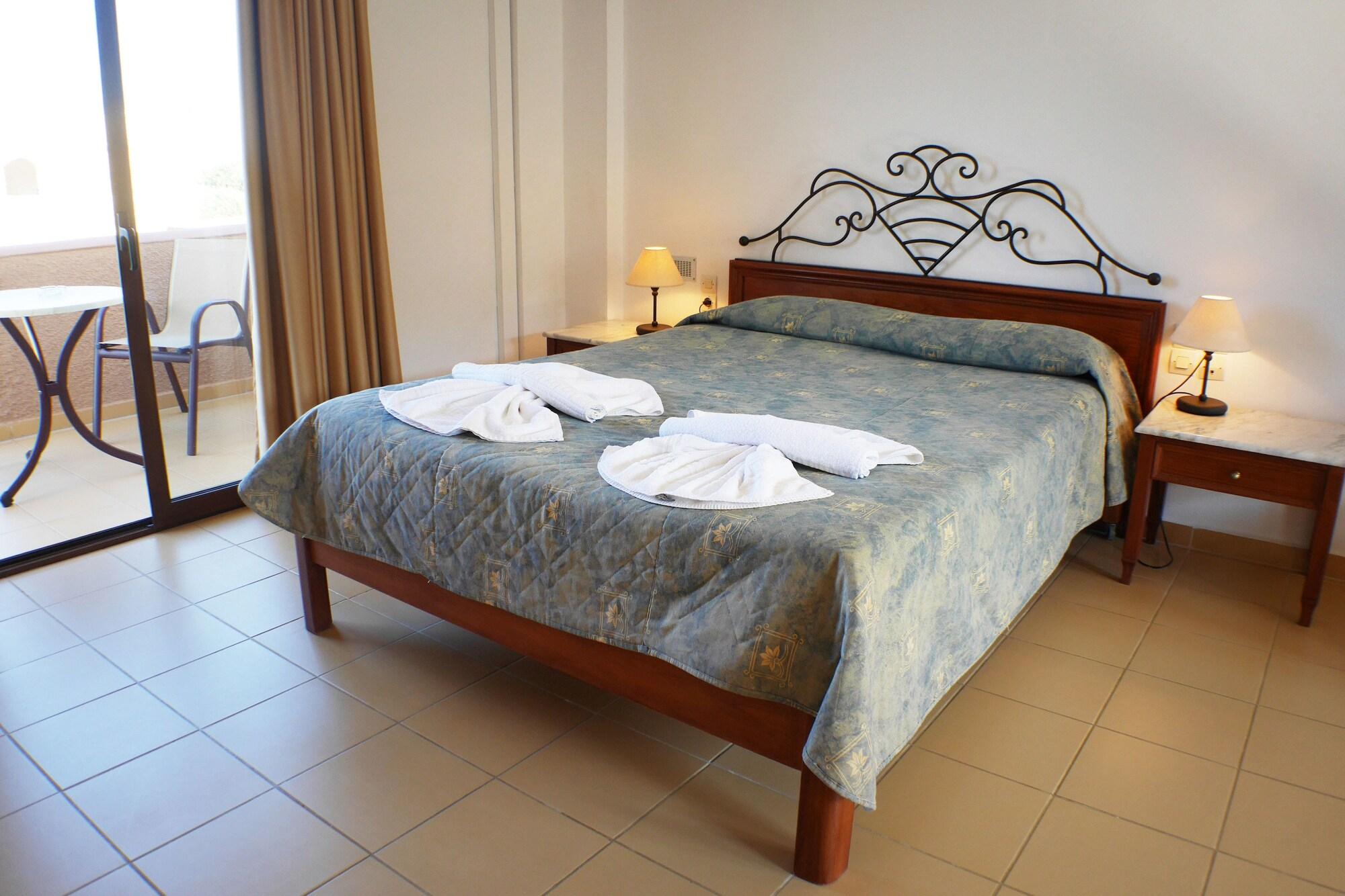 חאניה Areti Aparthotel מראה חיצוני תמונה